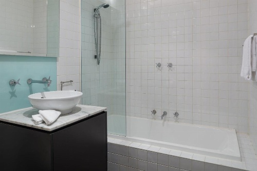 BreakFree on Collins image 17